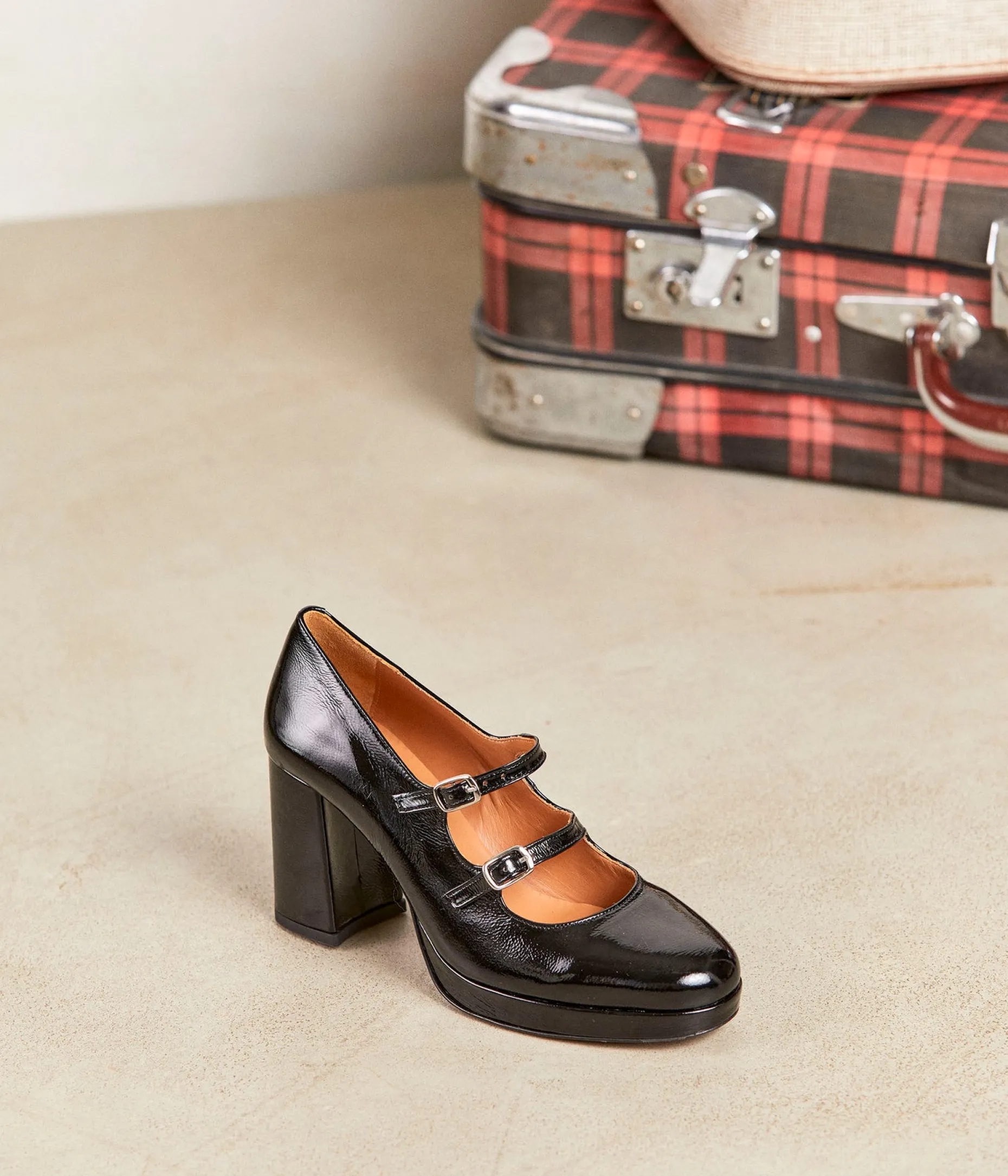 Hot Mellow Yellow Babies verni Victorine NOIR