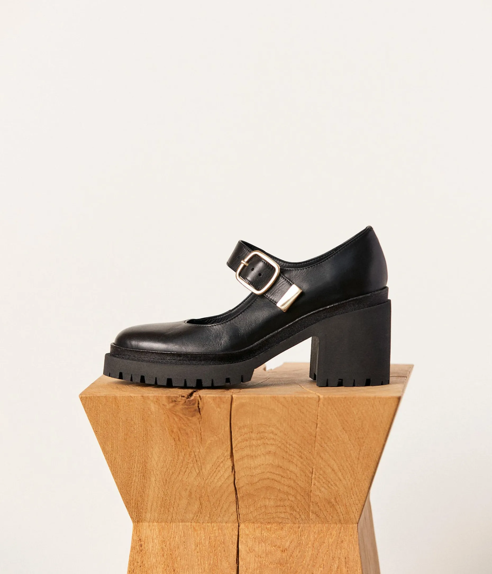 Cheap Mellow Yellow Babies noires crantées Bridget