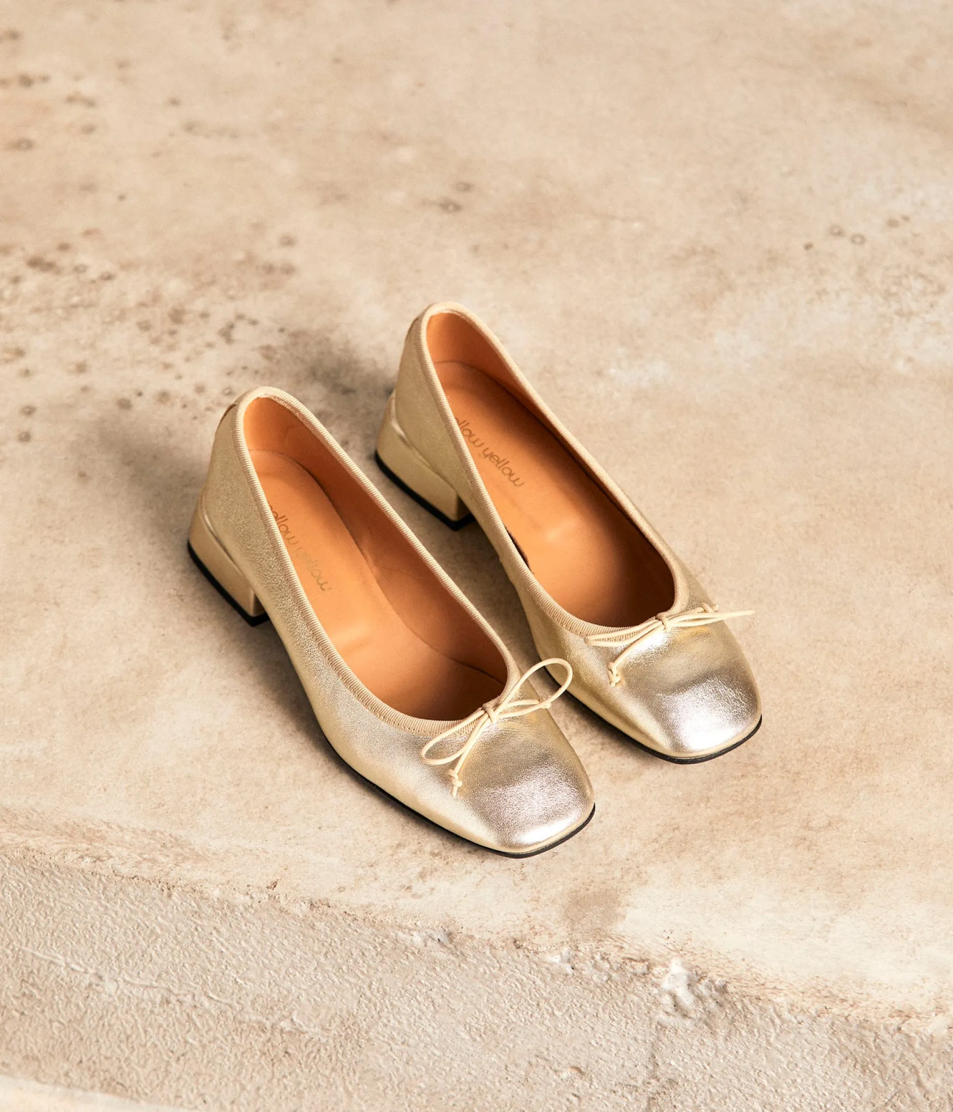 Cheap Mellow Yellow Ballerines cuir doré Azilis