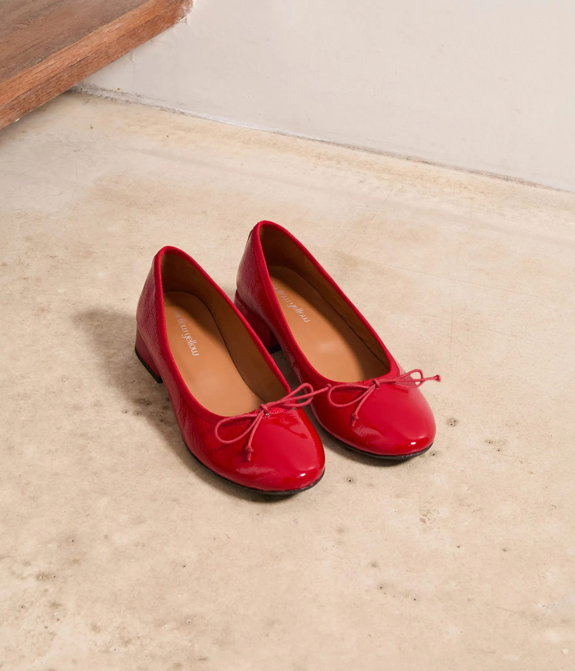 Cheap Mellow Yellow Ballerines vernies Nicole ROUGE
