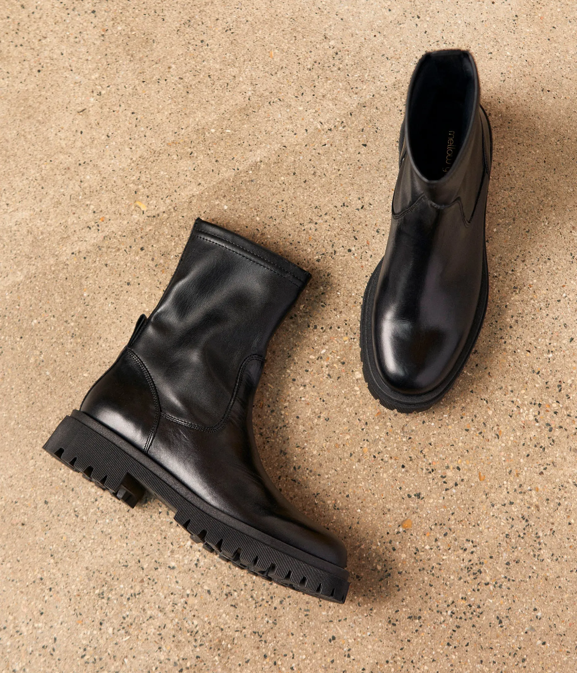 boots_crantes_rhane_6.webp Cheap Mellow Yellow Boots crantées Rhéane NOIR