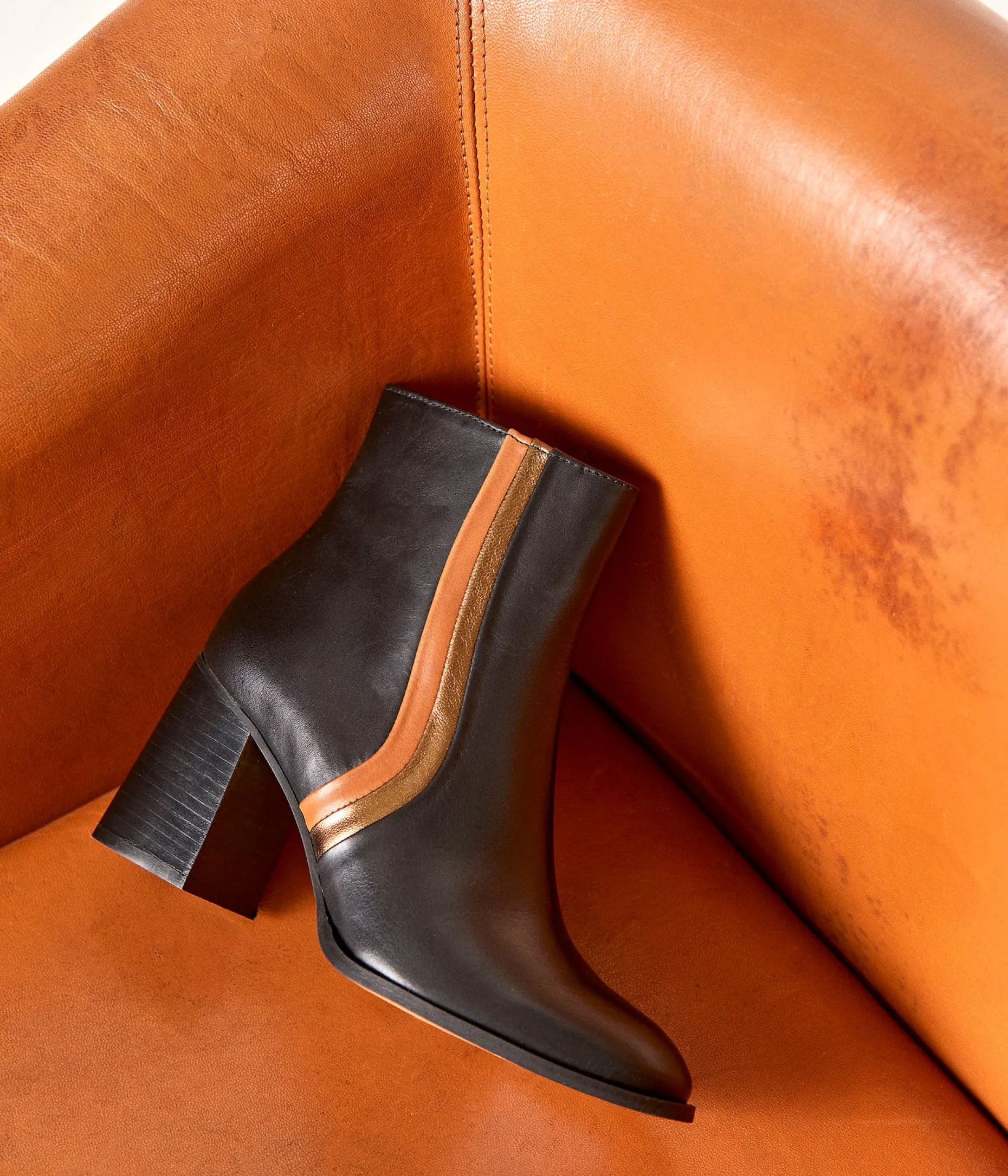 boots_cuir__talon_jeannette_5.webp Shop Mellow Yellow Boots cuir à talon Jeannette NOIR