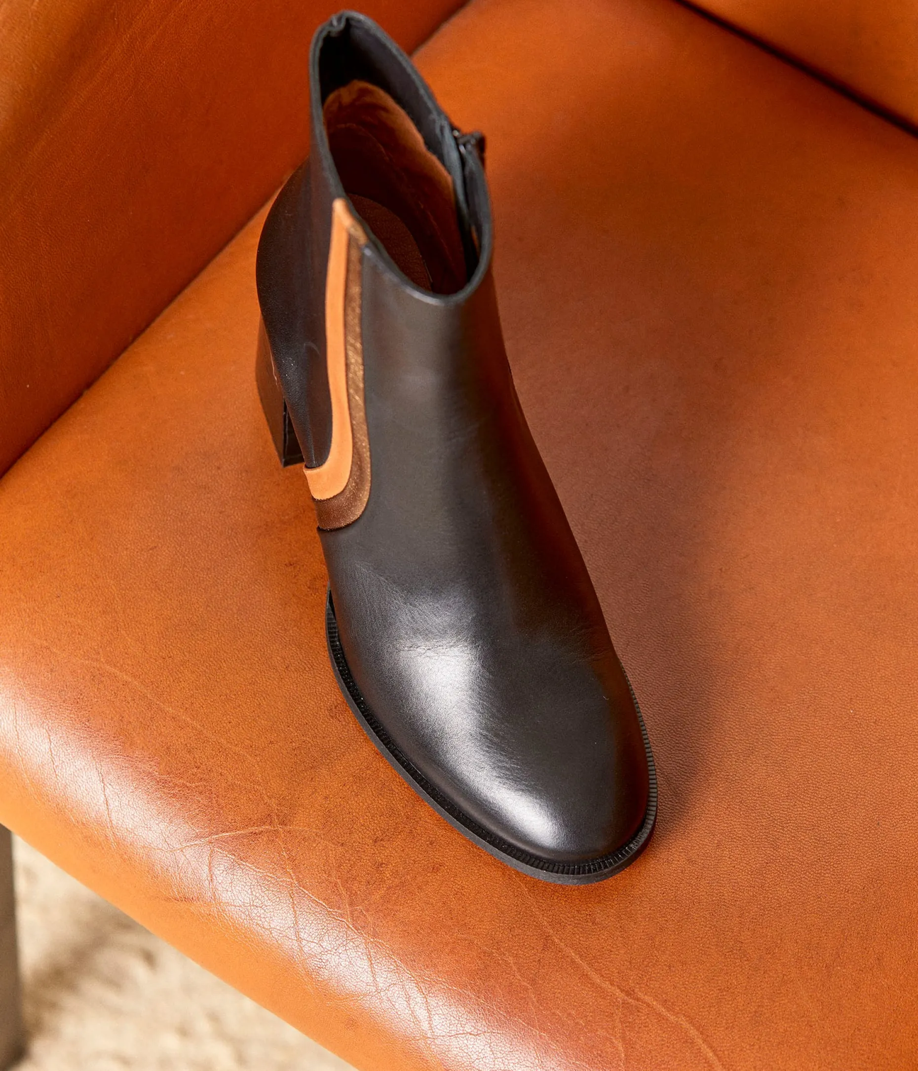 boots_cuir__talon_jeannette_8.webp Shop Mellow Yellow Boots cuir à talon Jeannette NOIR