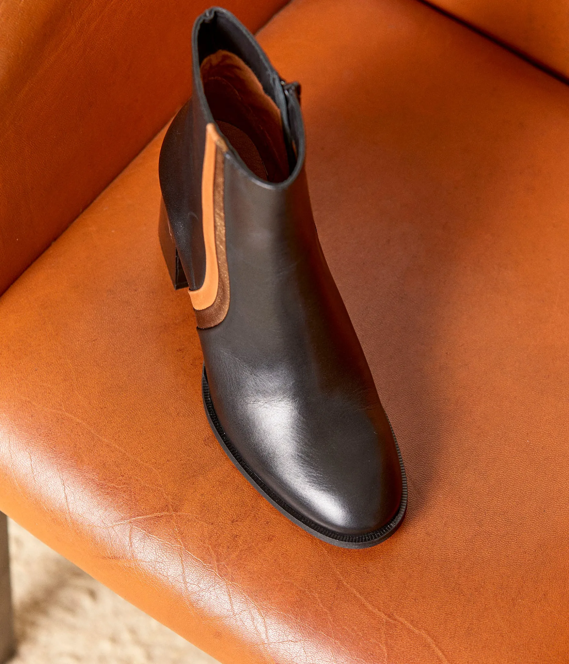 boots_cuir__talon_jeannette_9.webp Shop Mellow Yellow Boots cuir à talon Jeannette NOIR