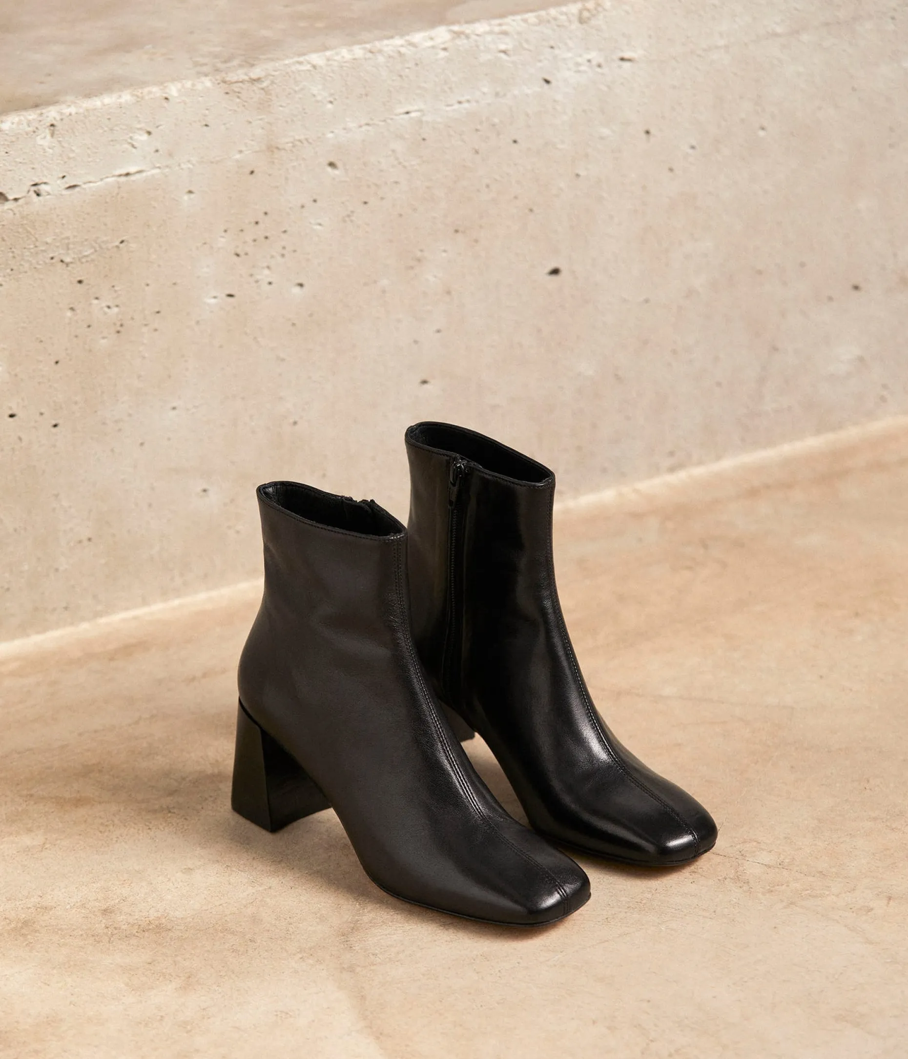 Fashion Mellow Yellow Boots cuir noir Célestine