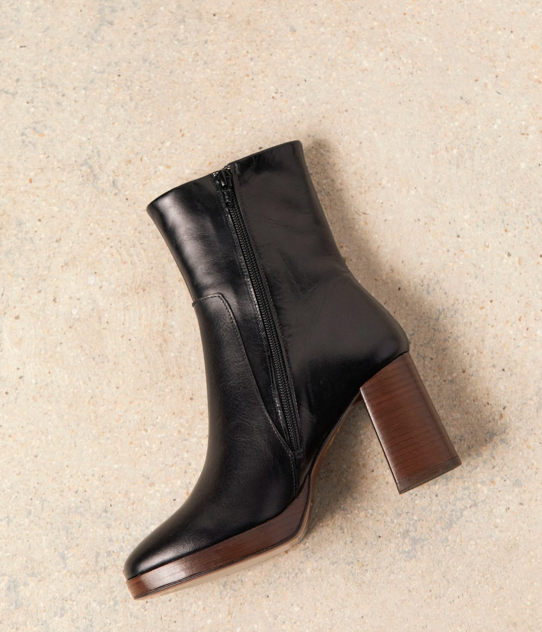 boots_noires_cuir_lontine_11.webp Cheap Mellow Yellow Boots es cuir Léontine NOIR