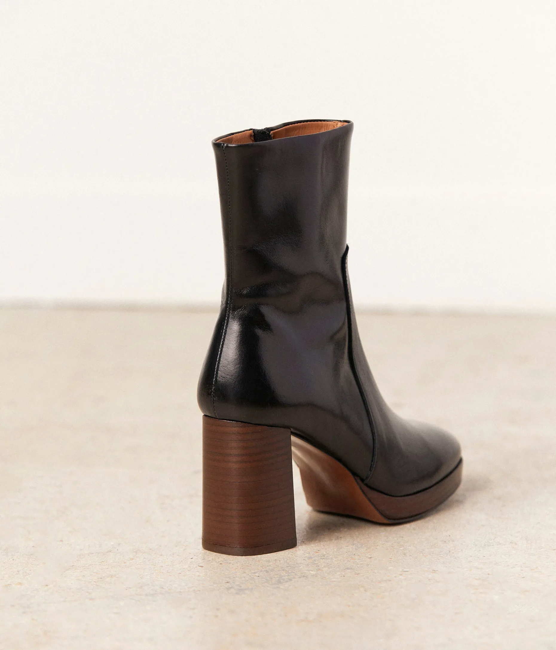 boots_noires_cuir_lontine_6.webp Cheap Mellow Yellow Boots es cuir Léontine NOIR