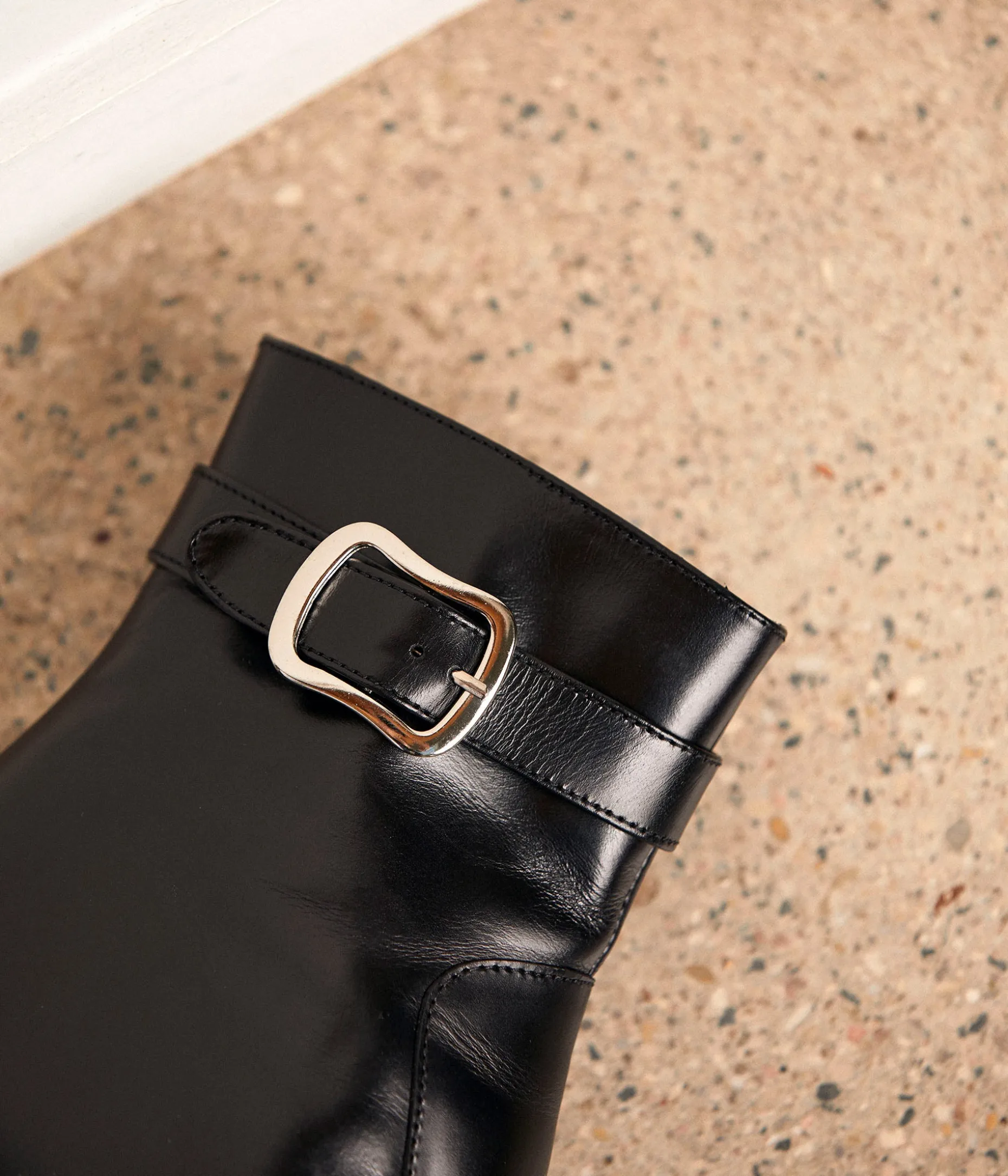 boots_noires_talon_aventine_12.webp Outlet Mellow Yellow Boots noires talon Aventine