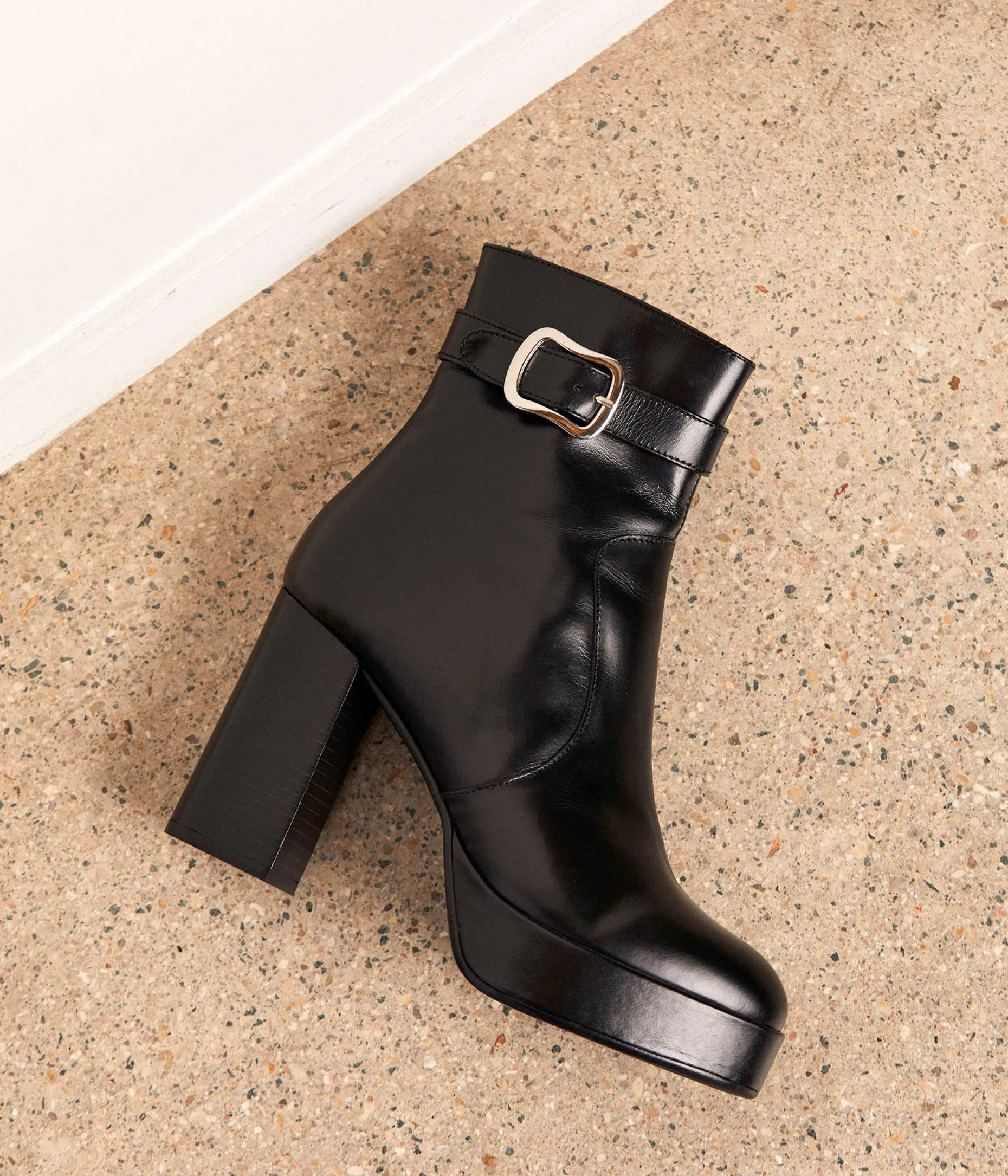 boots_noires_talon_aventine_5.webp Outlet Mellow Yellow Boots noires talon Aventine