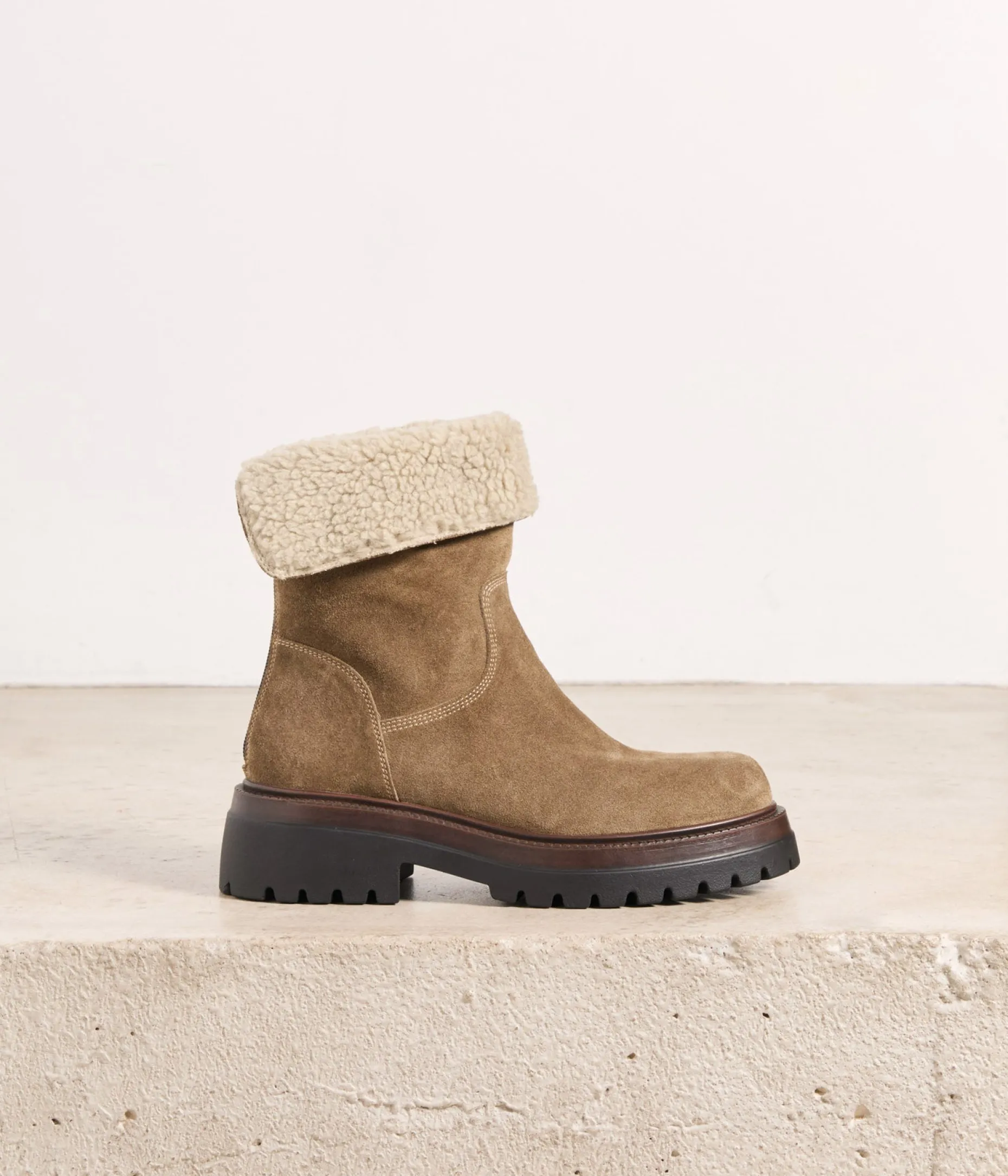 Hot Mellow Yellow Boots velours Flynn TAUPE