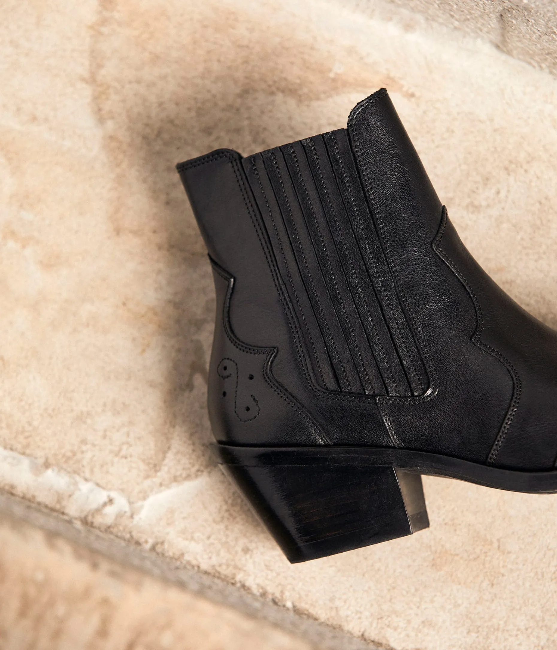 boots_western_noires_carrie_11.webp Flash Sale Mellow Yellow Boots western es Carrie NOIR