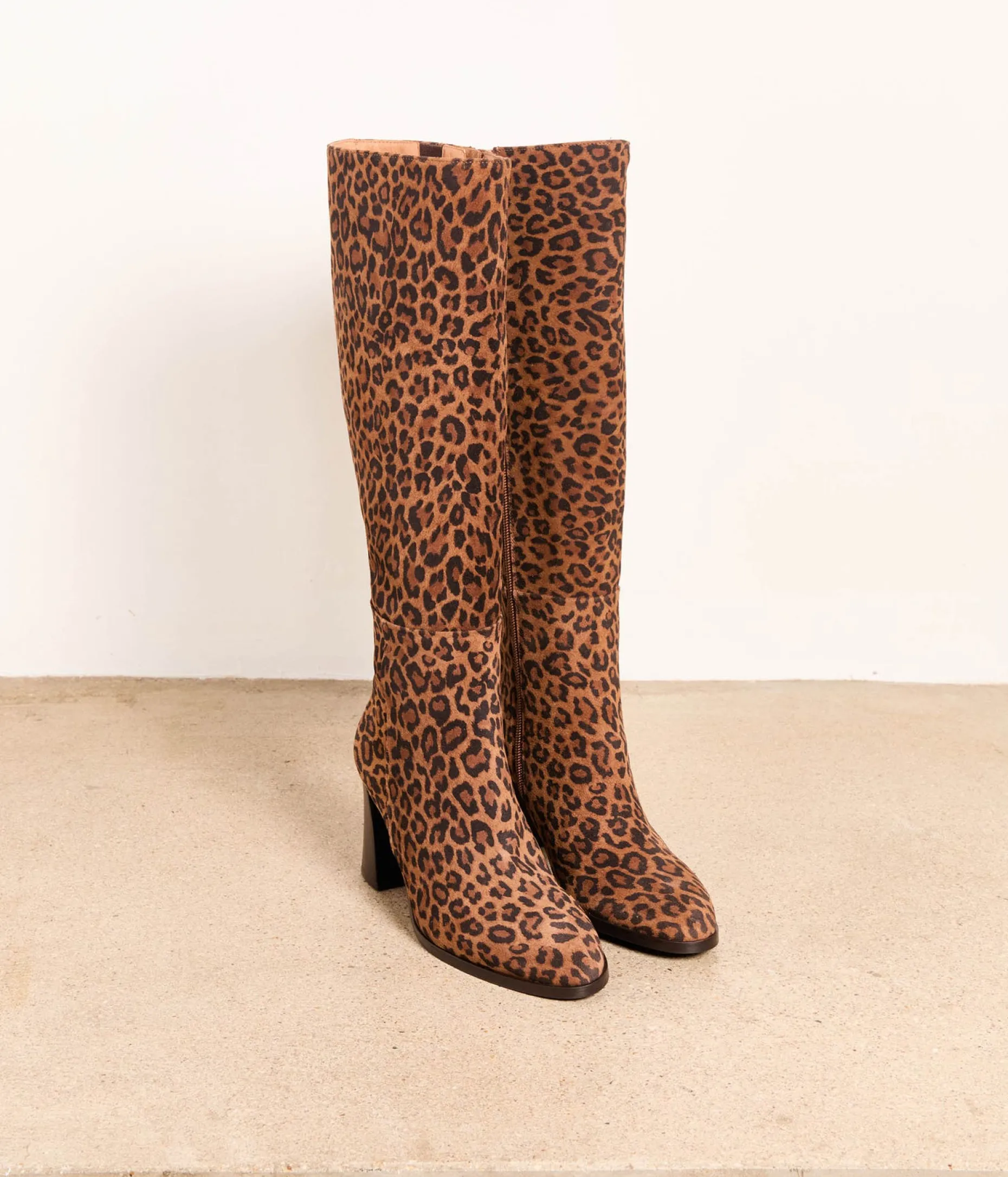 Shop Mellow Yellow Bottes velours léopard Avaline IMPRIME