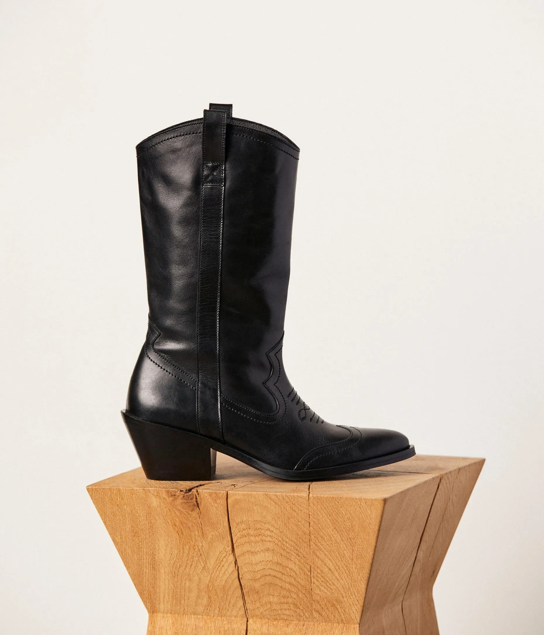 Flash Sale Mellow Yellow Bottes western noires Canelle