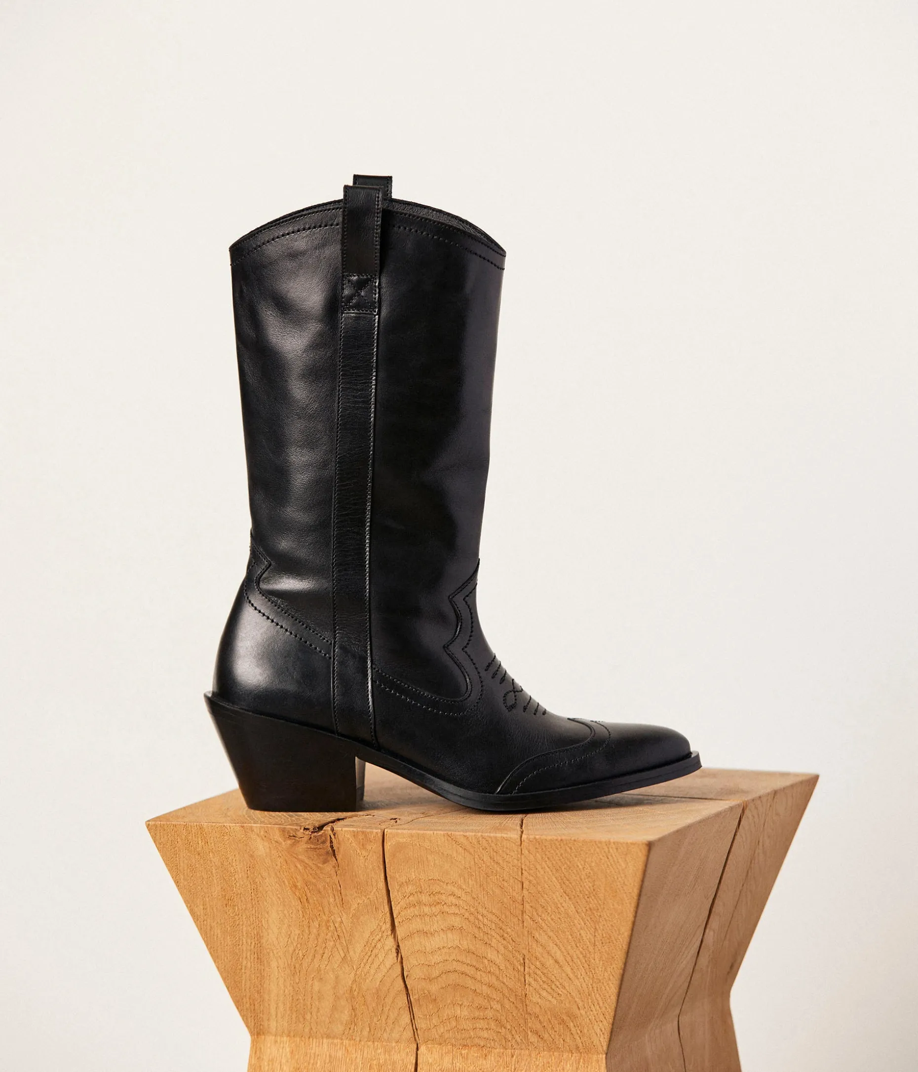 bottes_western_noires_canelle_3.webp Flash Sale Mellow Yellow Bottes western noires Canelle