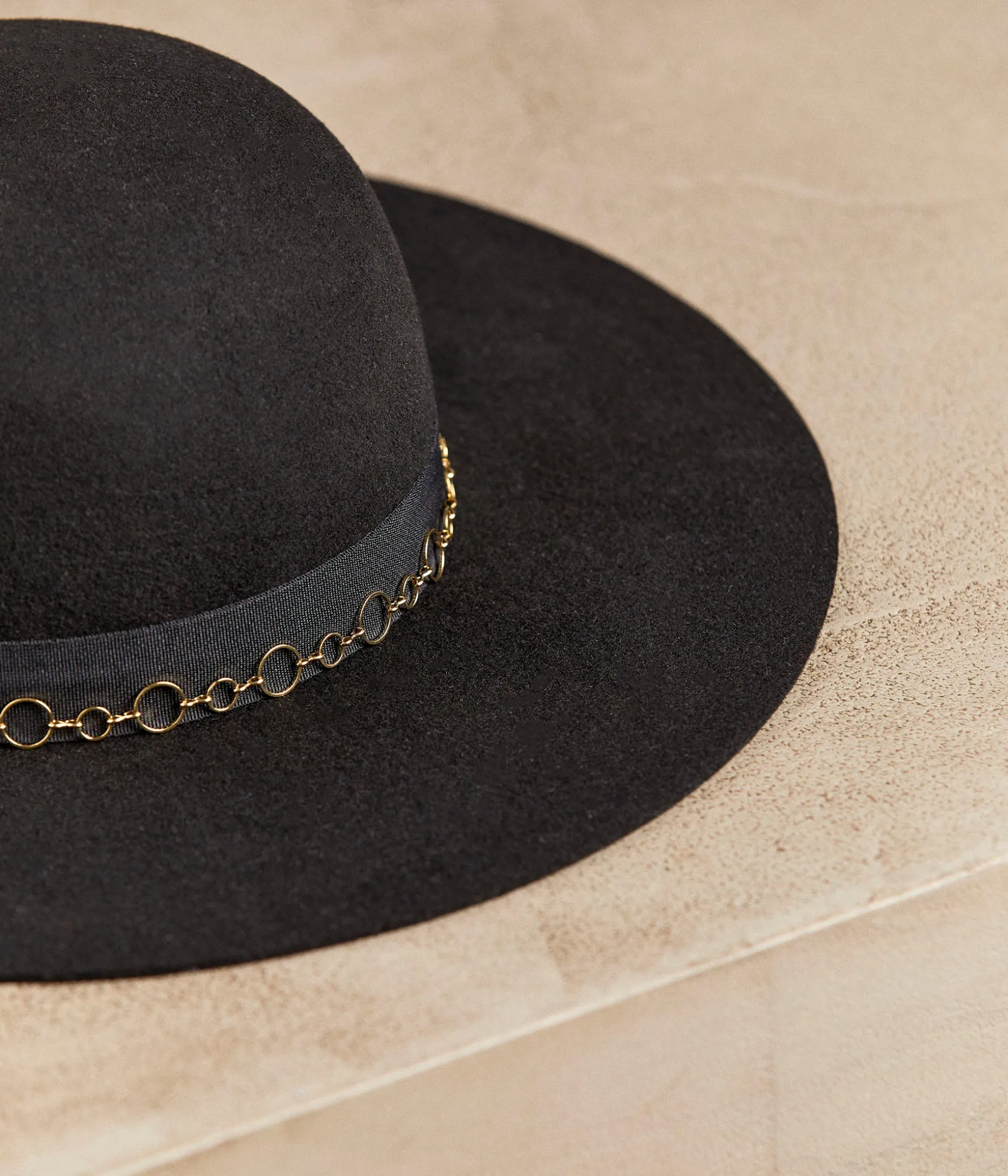 capeline_noire_illusion_6.webp Cheap Mellow Yellow Capeline noire Illusion