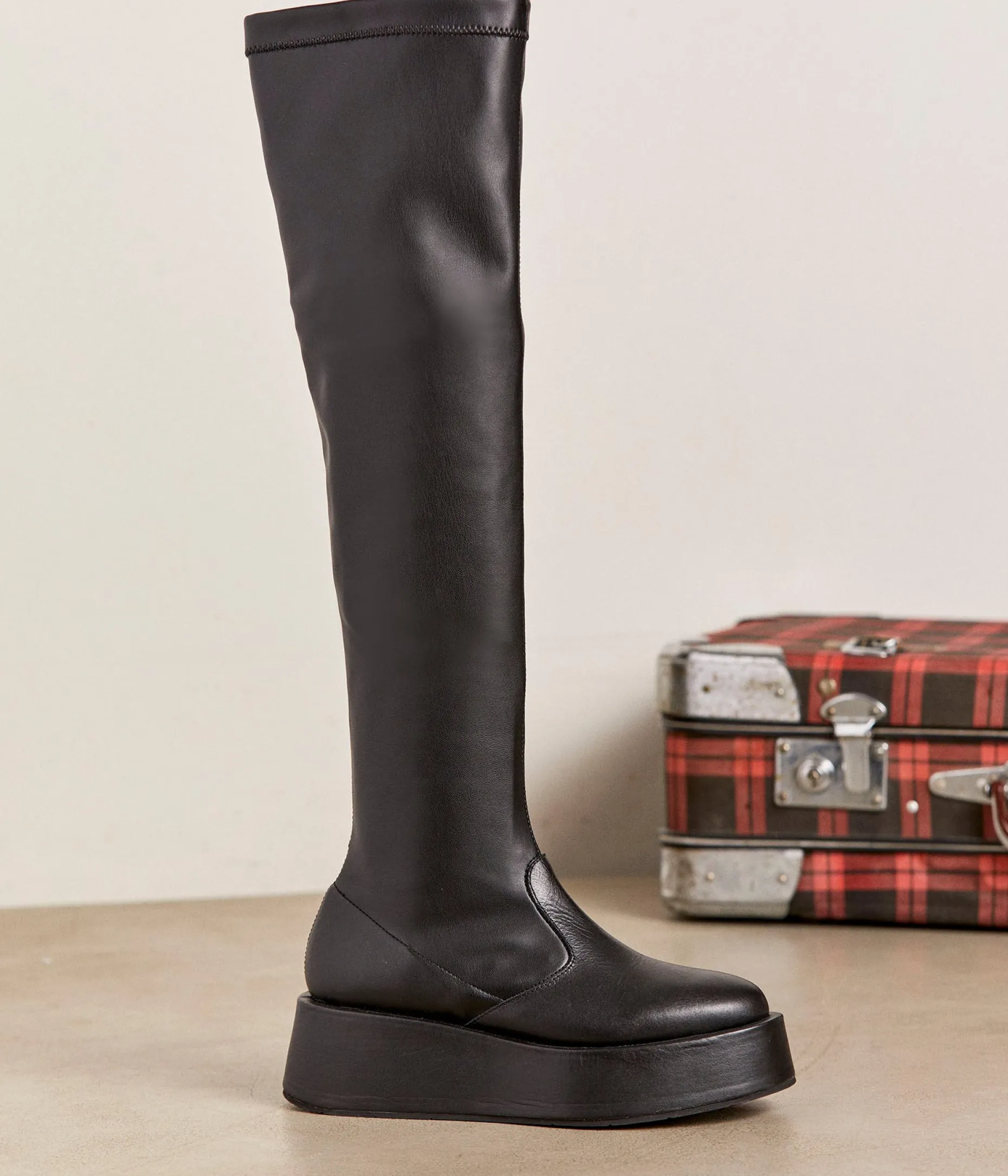 cuissardes_compenses_stanislas_8.webp Fashion Mellow Yellow Cuissardes compensées Stanislas NOIR