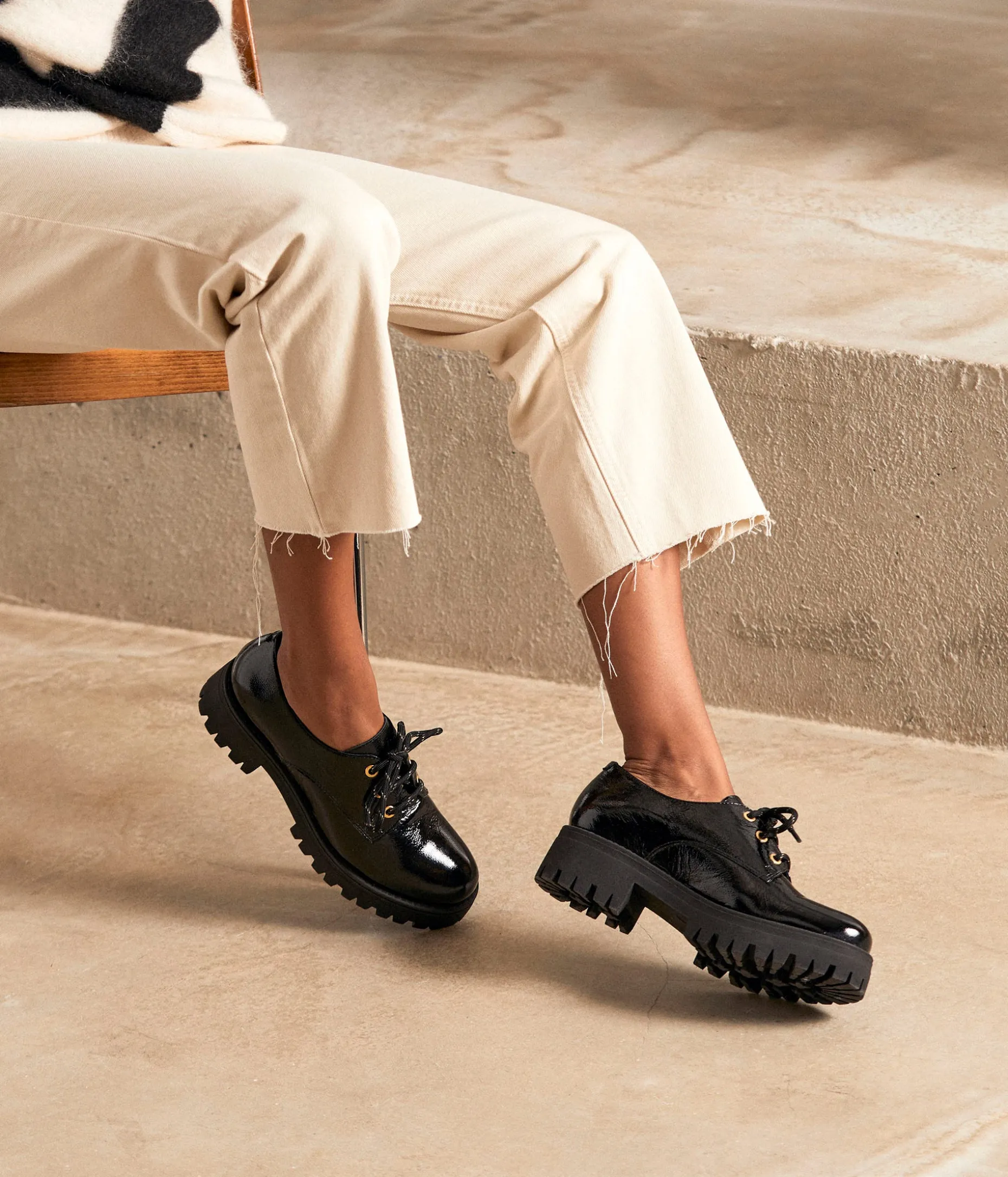 derbies_crants_vernis_anane_6.webp Best Mellow Yellow Derbies crantés vernis Anane