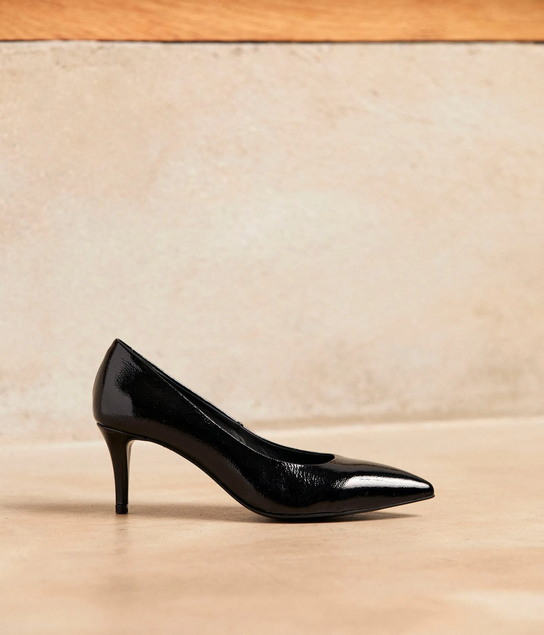 Discount Mellow Yellow Escarpins vernis s Delphia NOIR