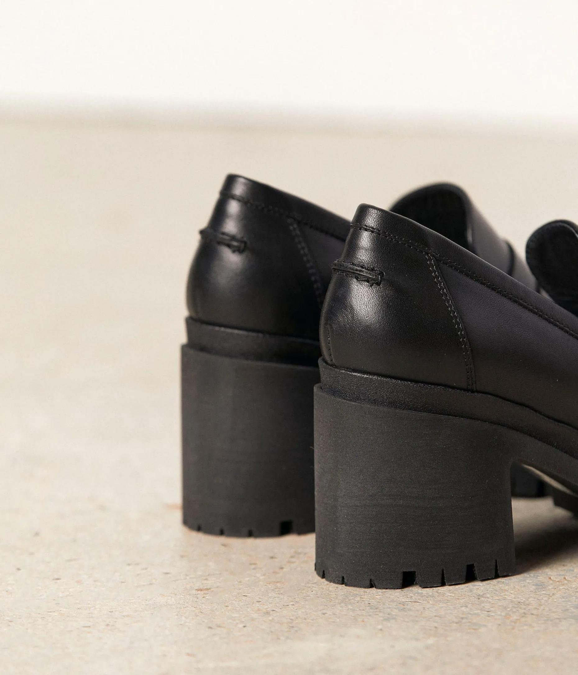 mocassins__talon_hermione_8.webp Outlet Mellow Yellow Mocassins à talon Hermione NOIR