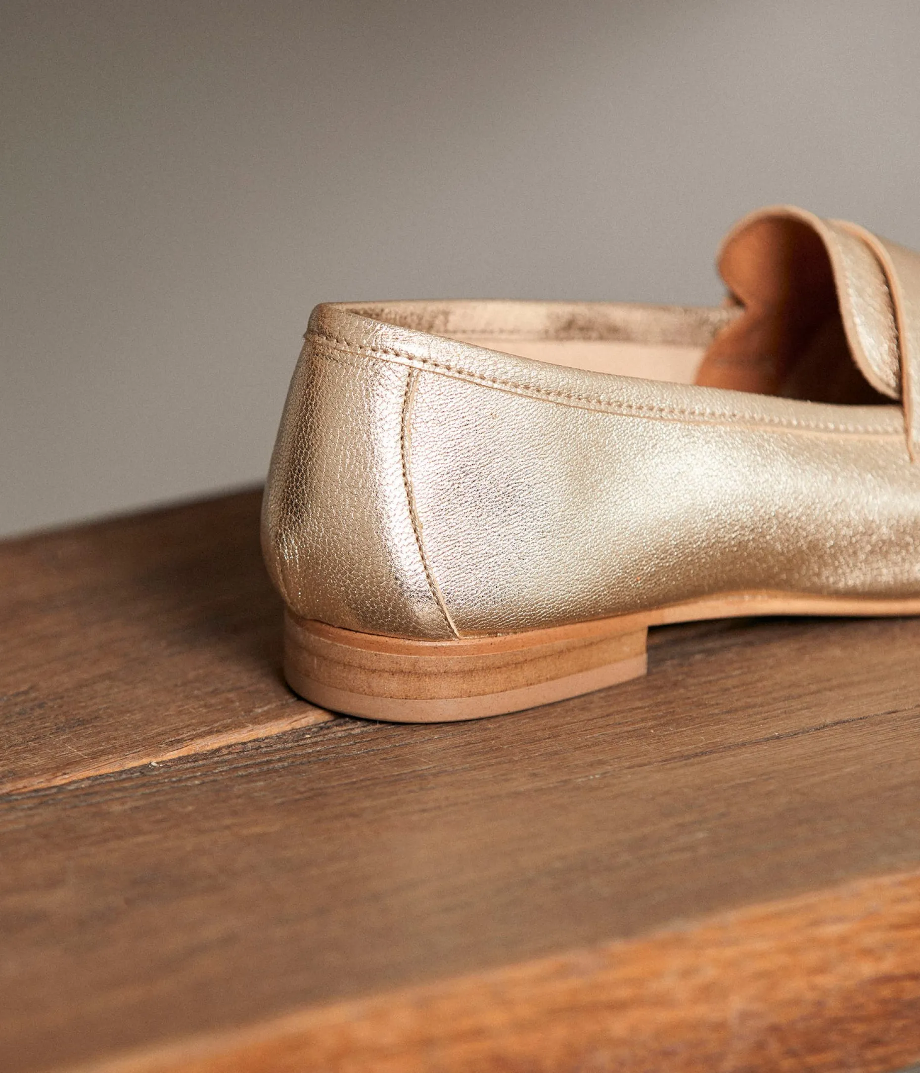 mocassins_cuir_dor_jamie_5.webp Fashion Mellow Yellow Mocassins cuir doré Jamie