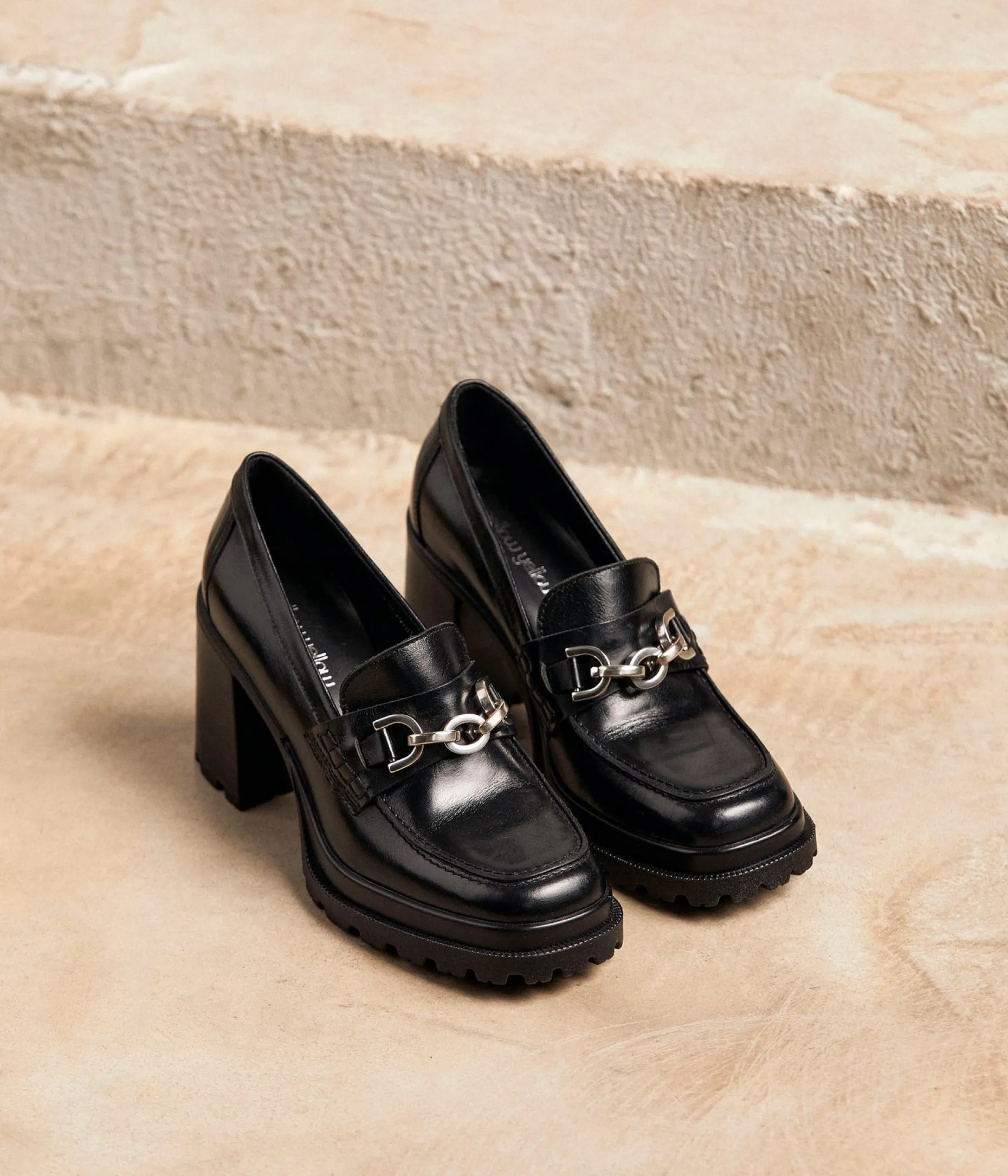 Shop Mellow Yellow Mocassins s crantés Arielle NOIR