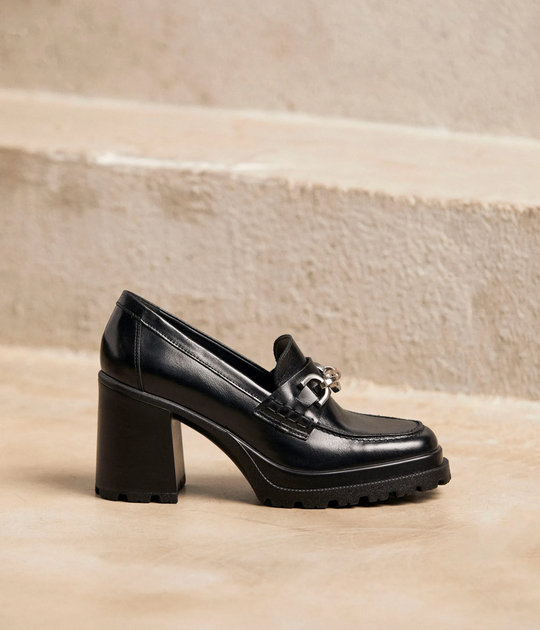 Shop Mellow Yellow Mocassins s crantés Arielle NOIR