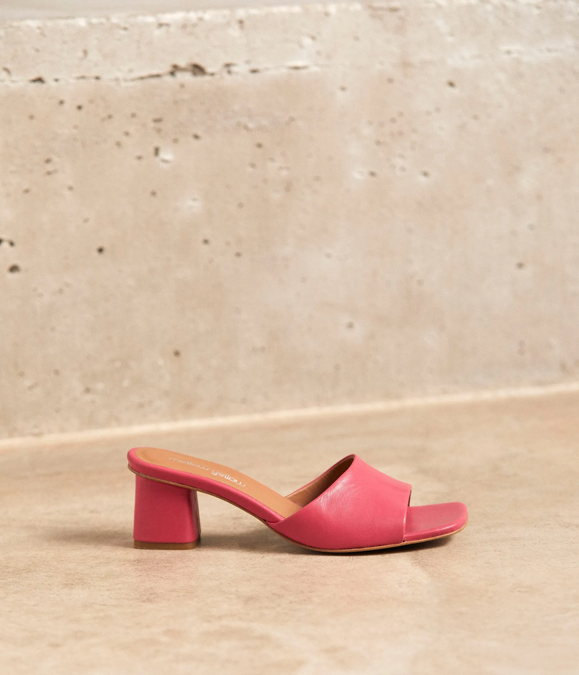 mules_cuir_rose_lana_6.webp Fashion Mellow Yellow Mules cuir rose Lana