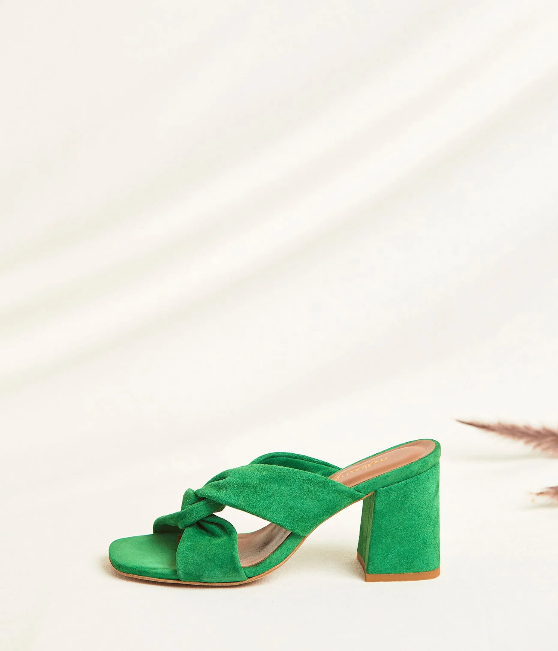 mules_vertes_marcia_11-1.webp Best Sale Mellow Yellow Mules es Marcia VERT