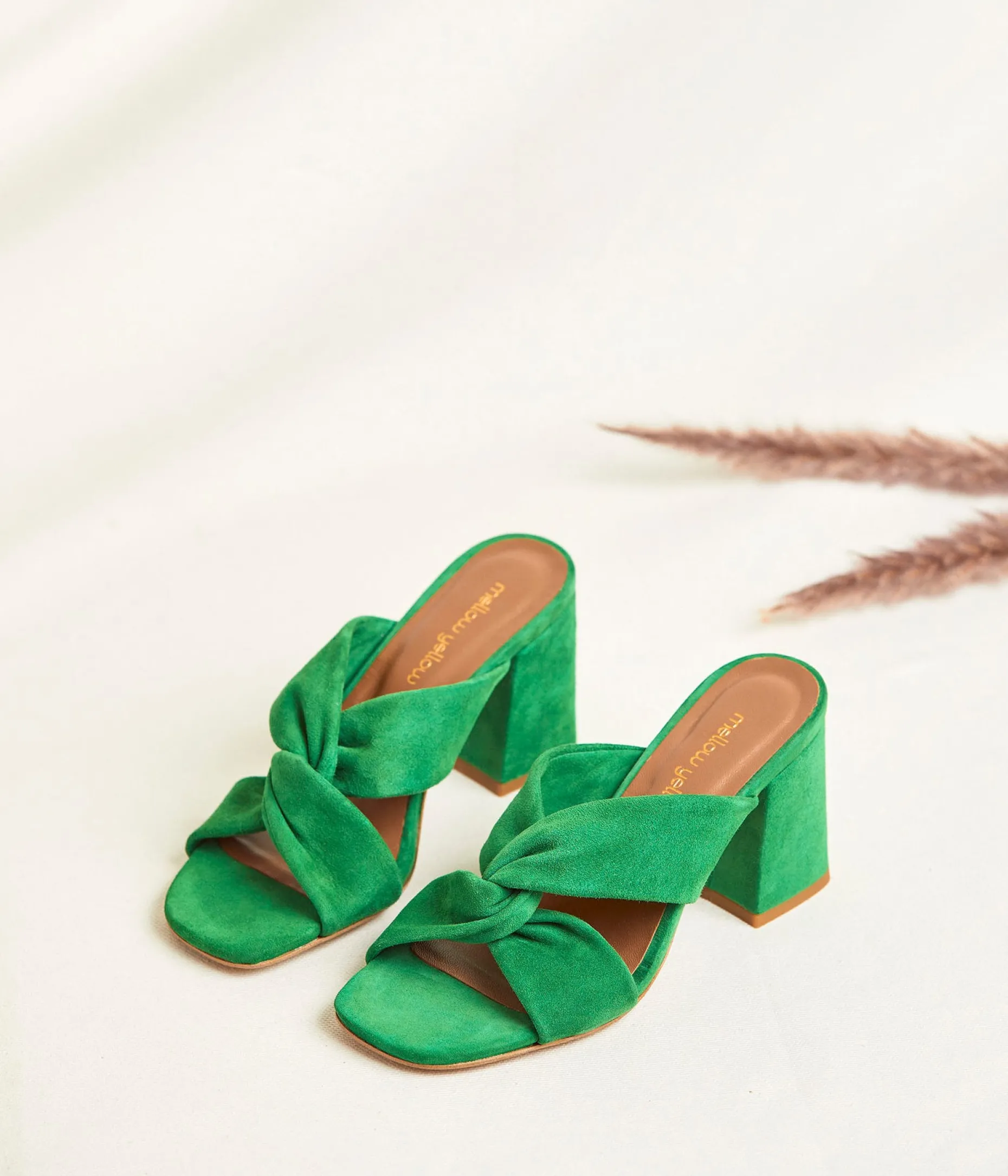 mules_vertes_marcia_8-1.webp Best Sale Mellow Yellow Mules es Marcia VERT