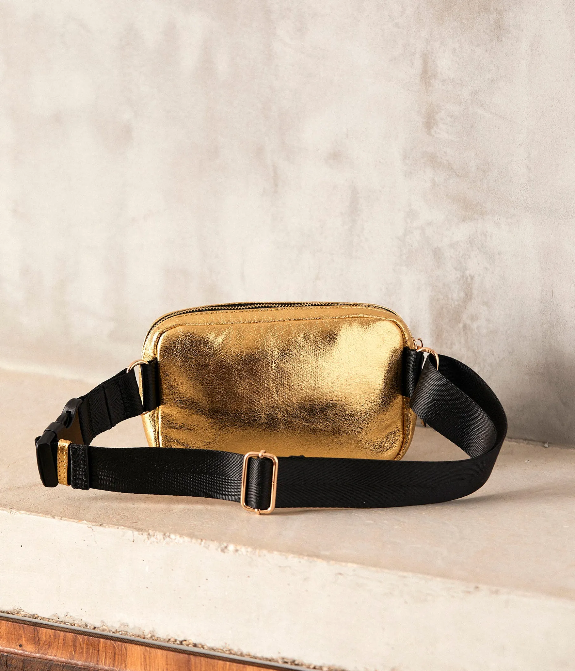 sac_banane_dor_cassy_6.webp Cheap Mellow Yellow Sac banane doré Cassy