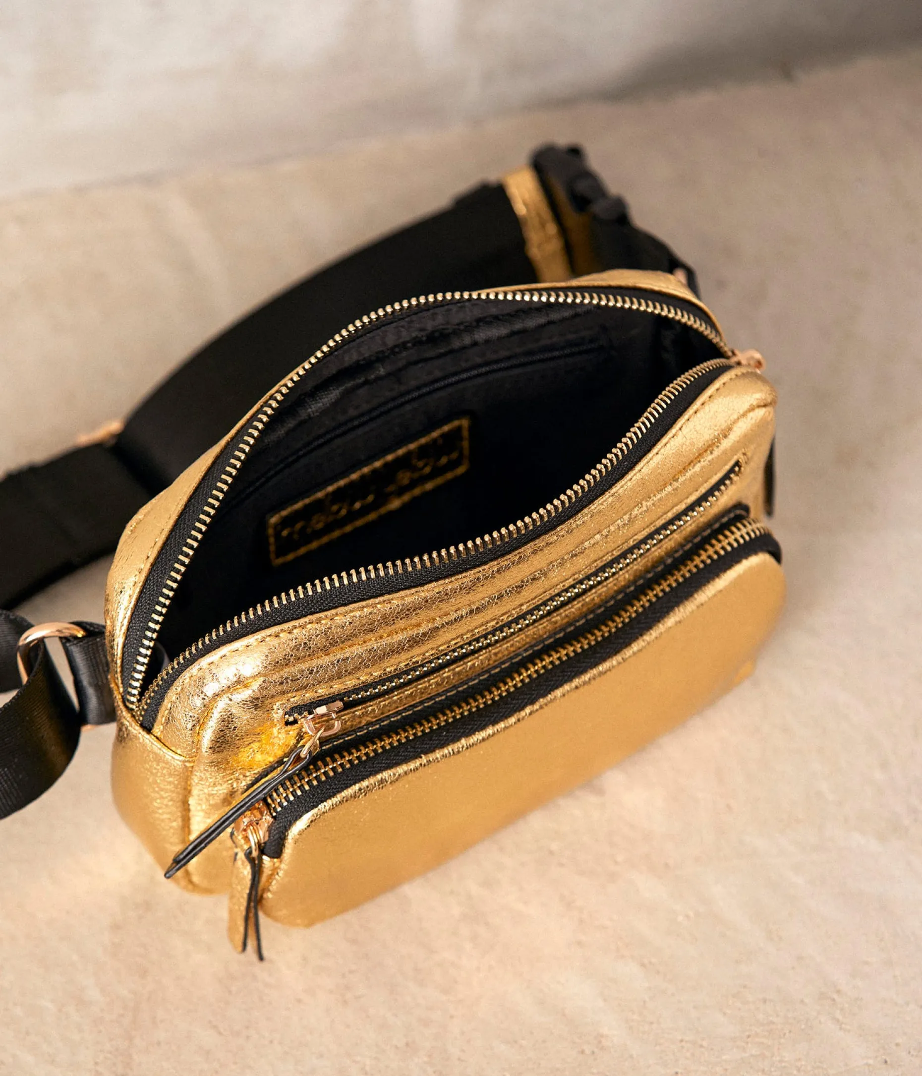 sac_banane_dor_cassy_8.webp Cheap Mellow Yellow Sac banane doré Cassy