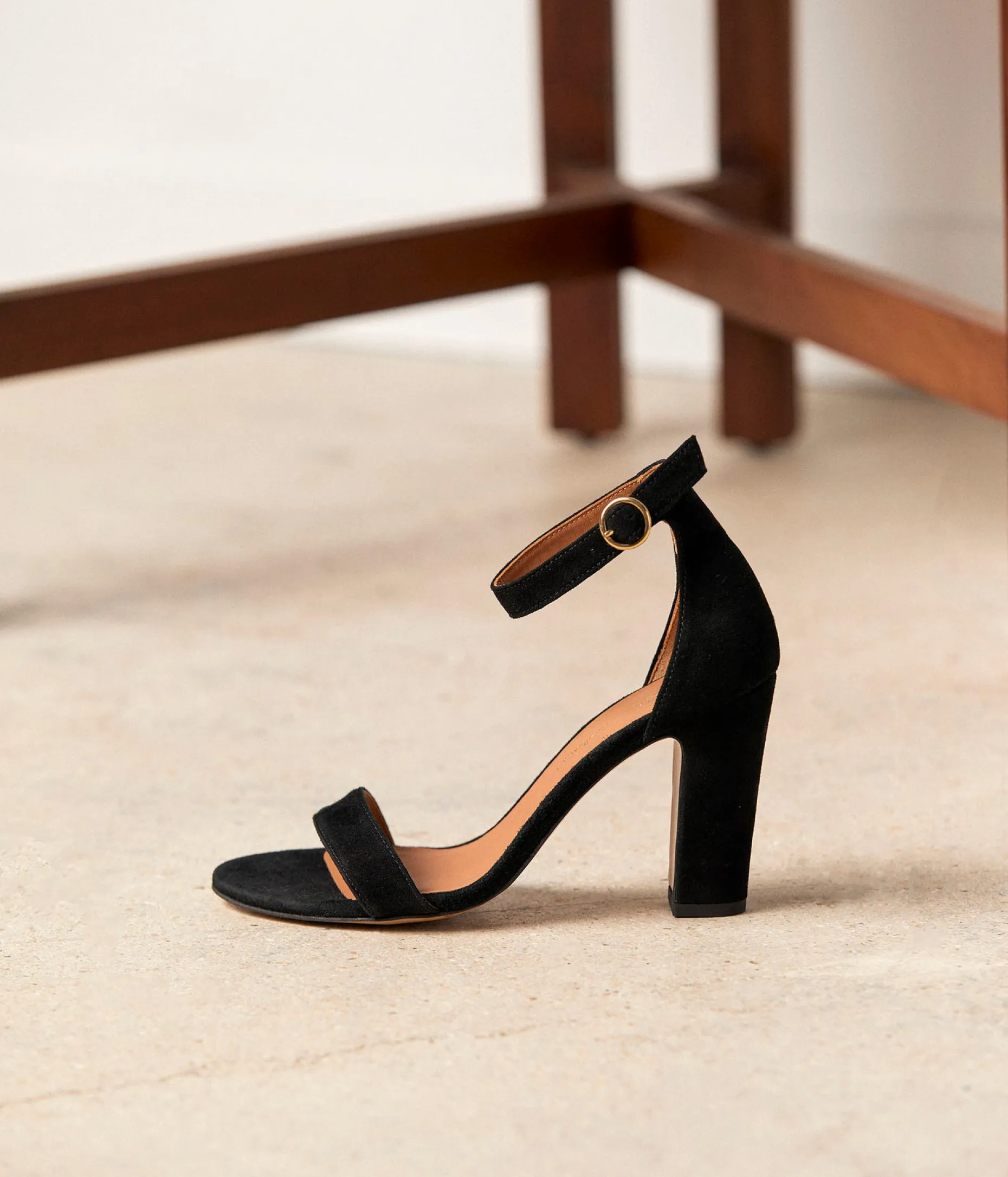 Cheap Mellow Yellow Sandales à talon Dalia NOIR