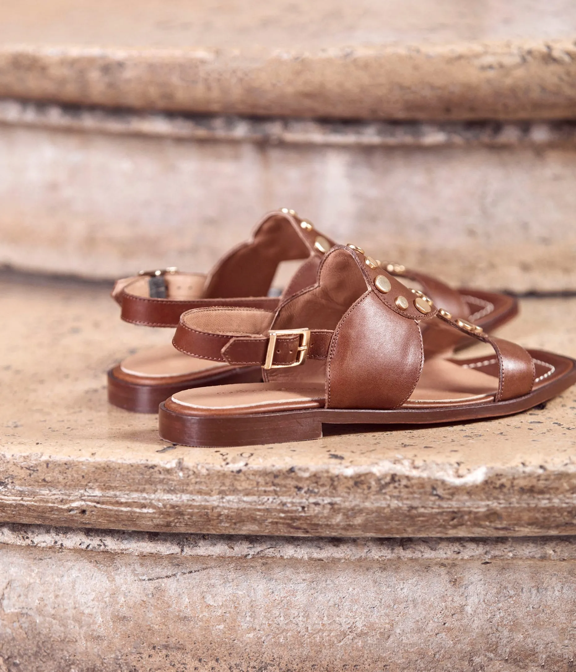 sandales_cloutes_mia_8.webp Discount Mellow Yellow Sandales cloutées Mia MARRON