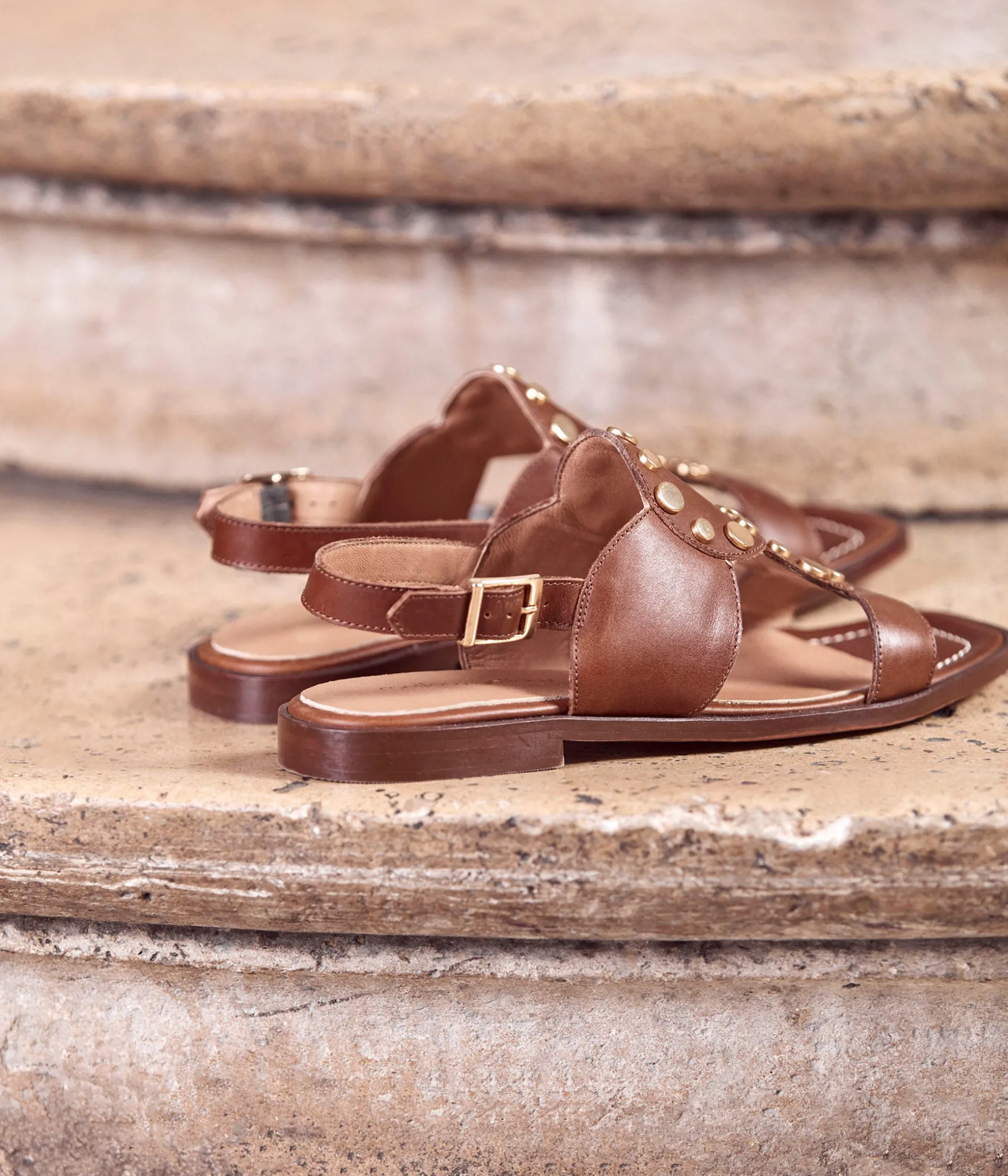 sandales_cloutes_mia_9.webp Discount Mellow Yellow Sandales cloutées Mia MARRON