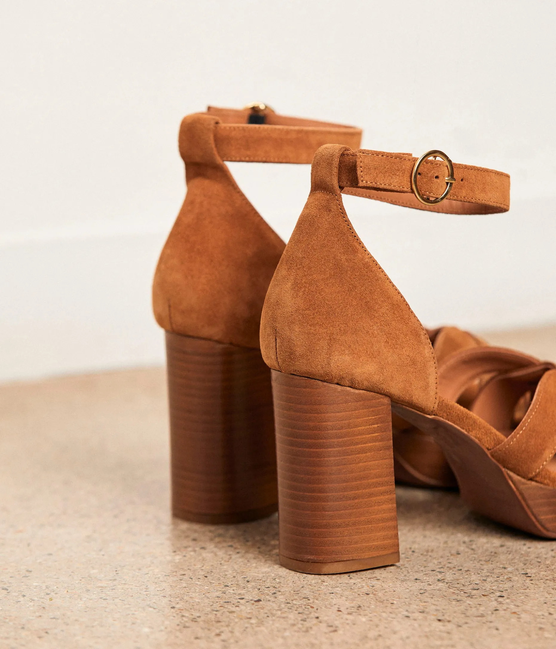 sandales_cognac_velours_laura_9.webp Outlet Mellow Yellow Sandales cognac velours Laura