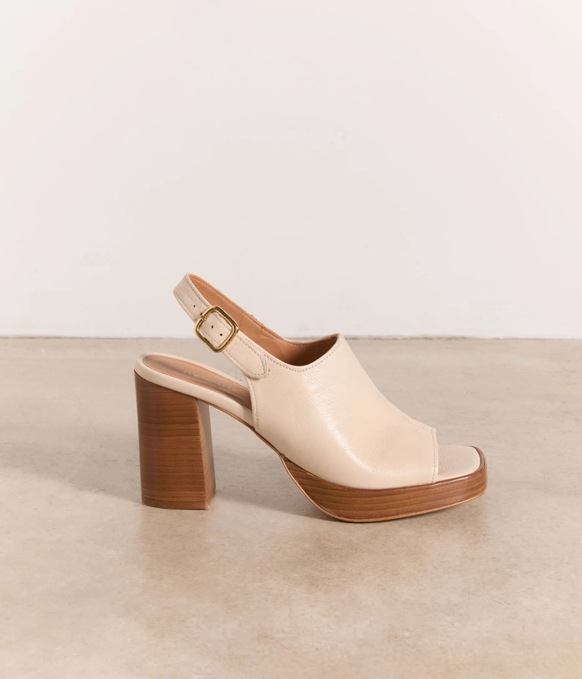 sandales_crues_vittoria_3.webp Store Mellow Yellow Sandales écrues Vittoria ECRU