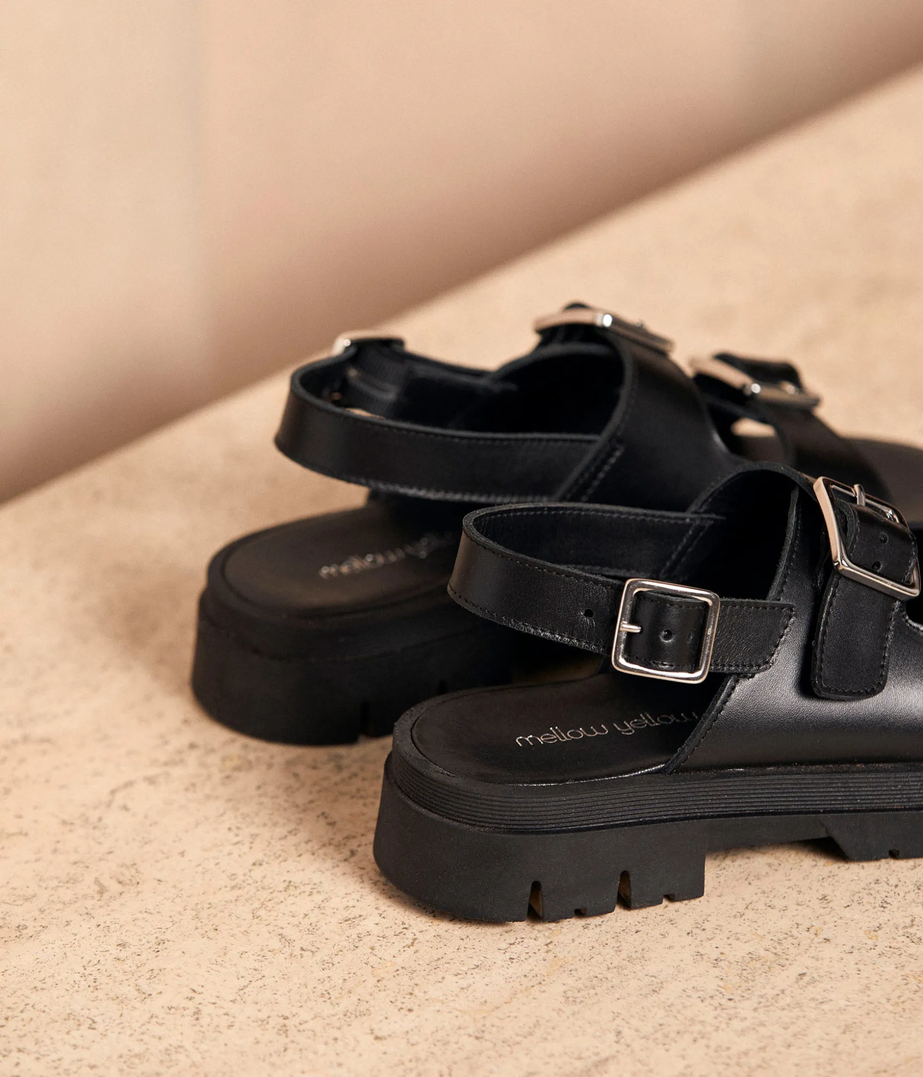 sandales_noires_nolie_9.webp New Mellow Yellow Sandales es Noélie NOIR
