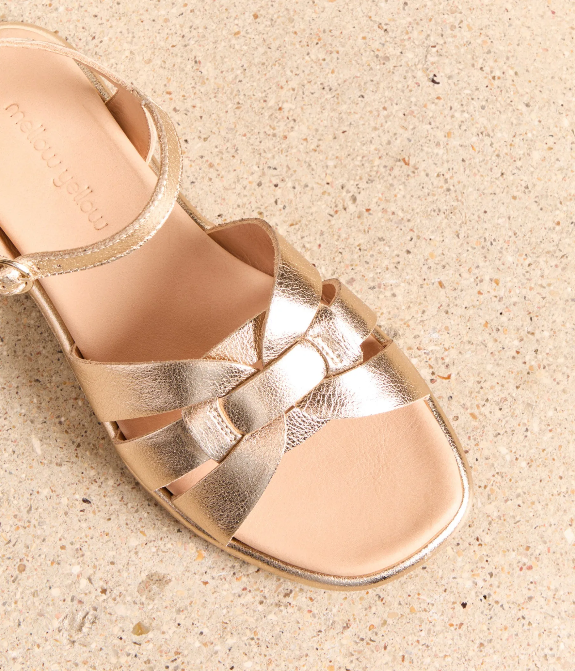 sandales_plates_dores_velina_12.webp Sale Mellow Yellow Sandales plates dées Velina OR