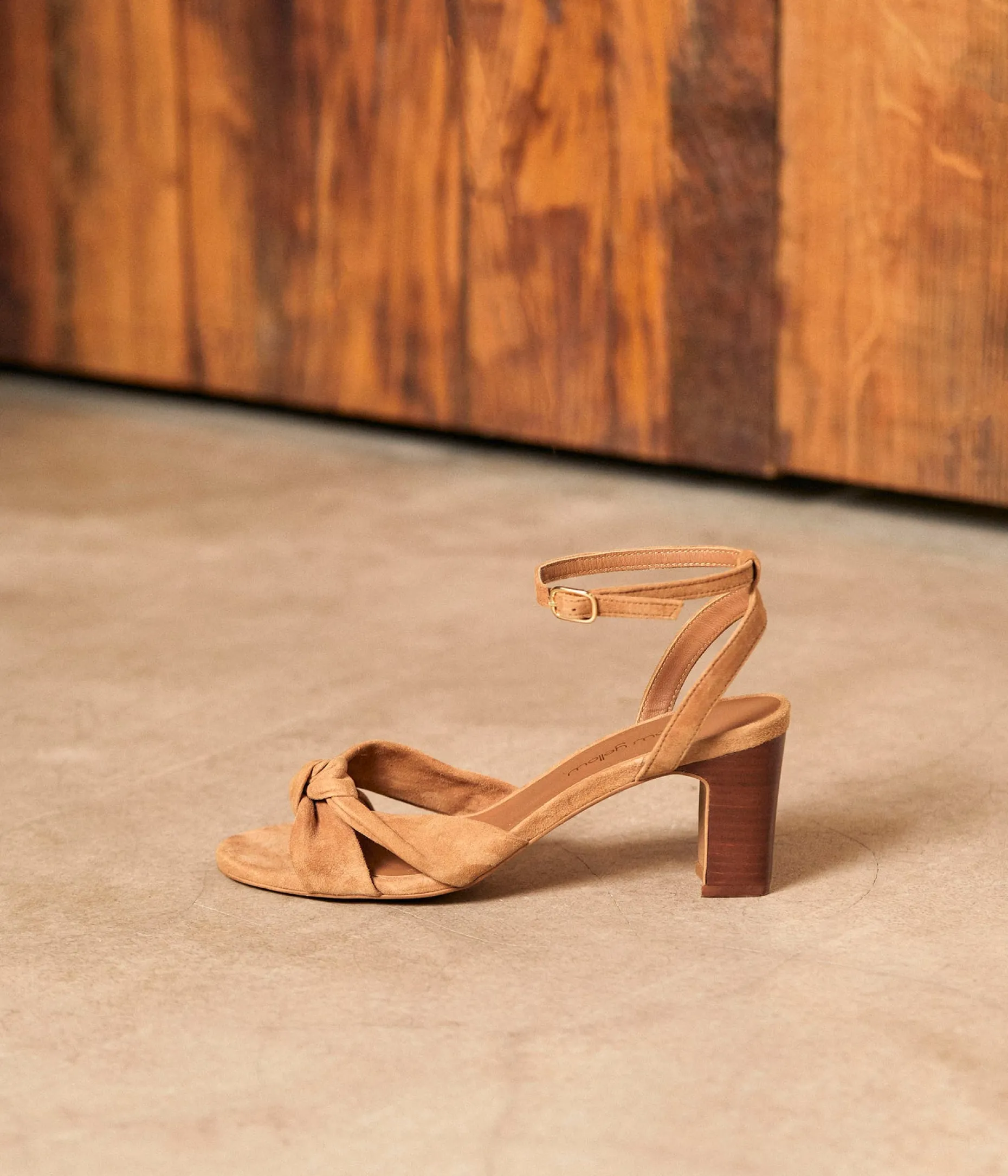 Online Mellow Yellow Sandales velours Ivana CAMEL