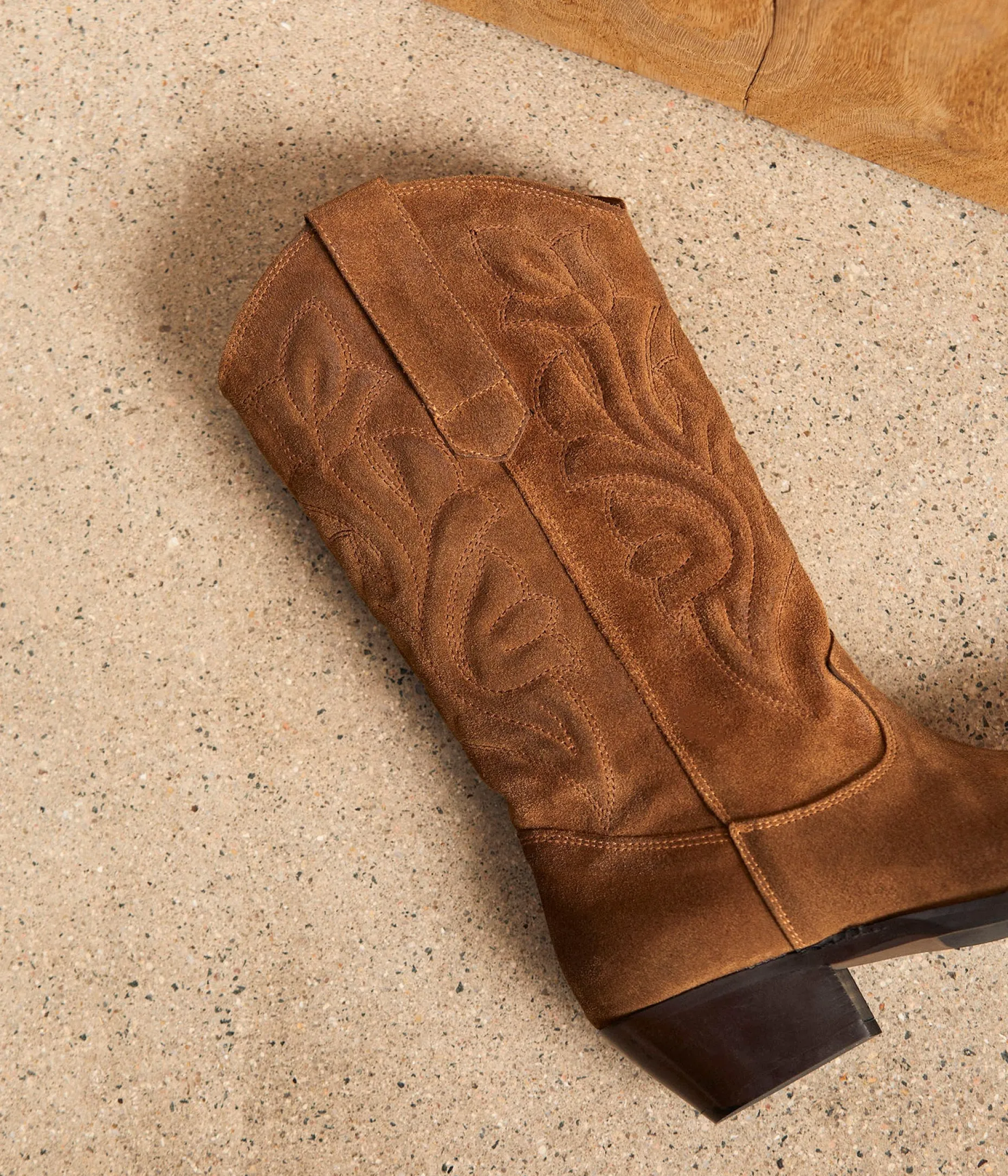 santiags_cuir_velours_zly_11.webp Shop Mellow Yellow Santiags cuir velours Zély MARRON