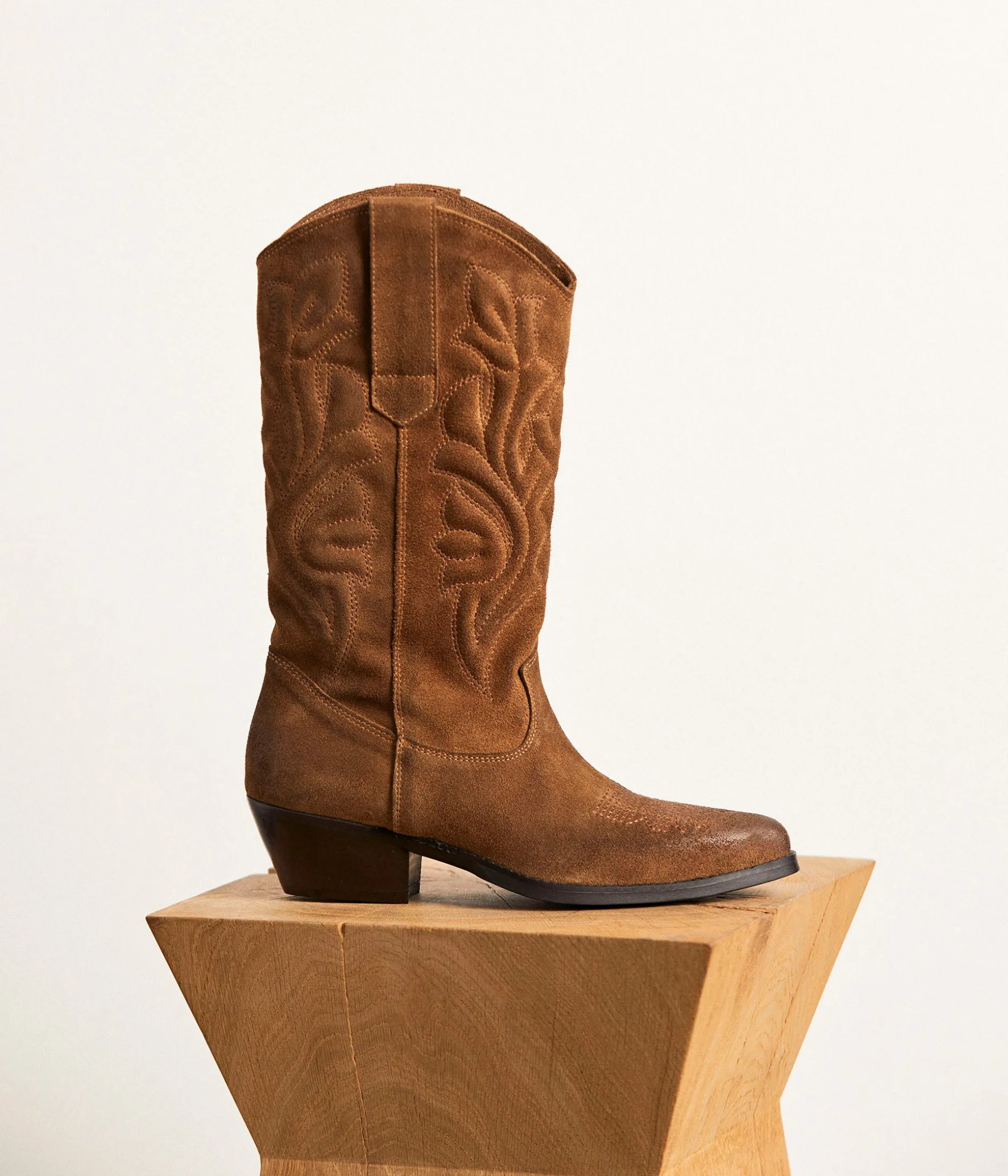 santiags_cuir_velours_zly_3.webp Shop Mellow Yellow Santiags cuir velours Zély MARRON